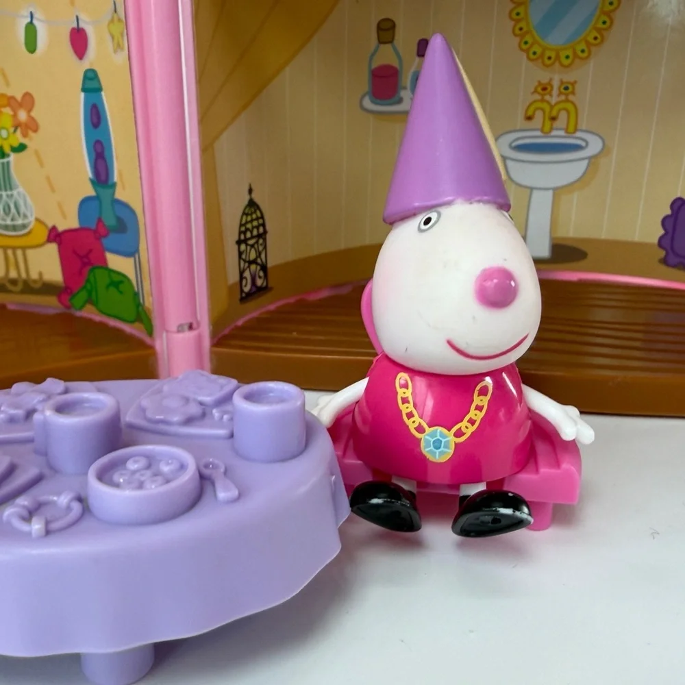 Peppa Pig Glamping Tent Carry‎ Along Toy 2 Figures Suzy Sheep & Peppa READ